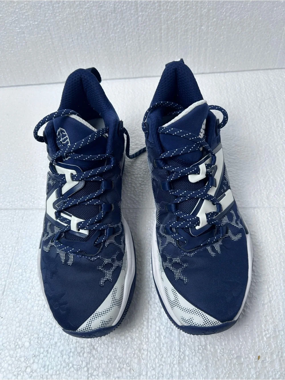 New Balance Navy and White Men's Athletic Basketball Shoes